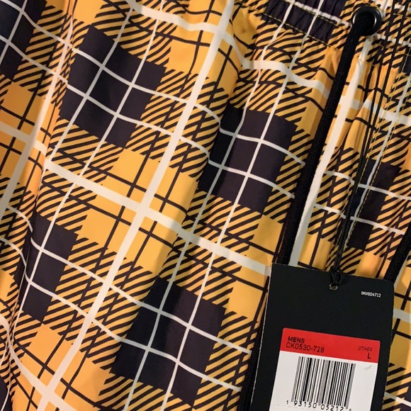 Nike Woven Plaid Track Pants - Picture 3 of 6